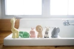 Mon Premier Animal Du Zoo Tikiri - Jouet De Bain 14 Mon Premier Animal Du Zoo Tikiri - Jouet De Bain -Bébé Jeux Soldes Boutique jouet de bain mon premier animal du zoo tikiri