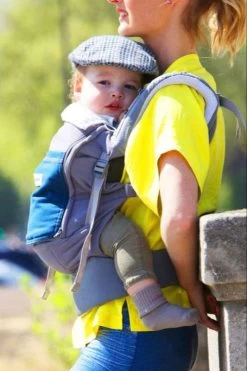 Porte-bébé PhysioCarrier Eléphant Poche Bleu Paon - Love Radius -Bébé Jeux Soldes Boutique porte bebe physiocarrier elephant poche bleu paon jpmbb love radius